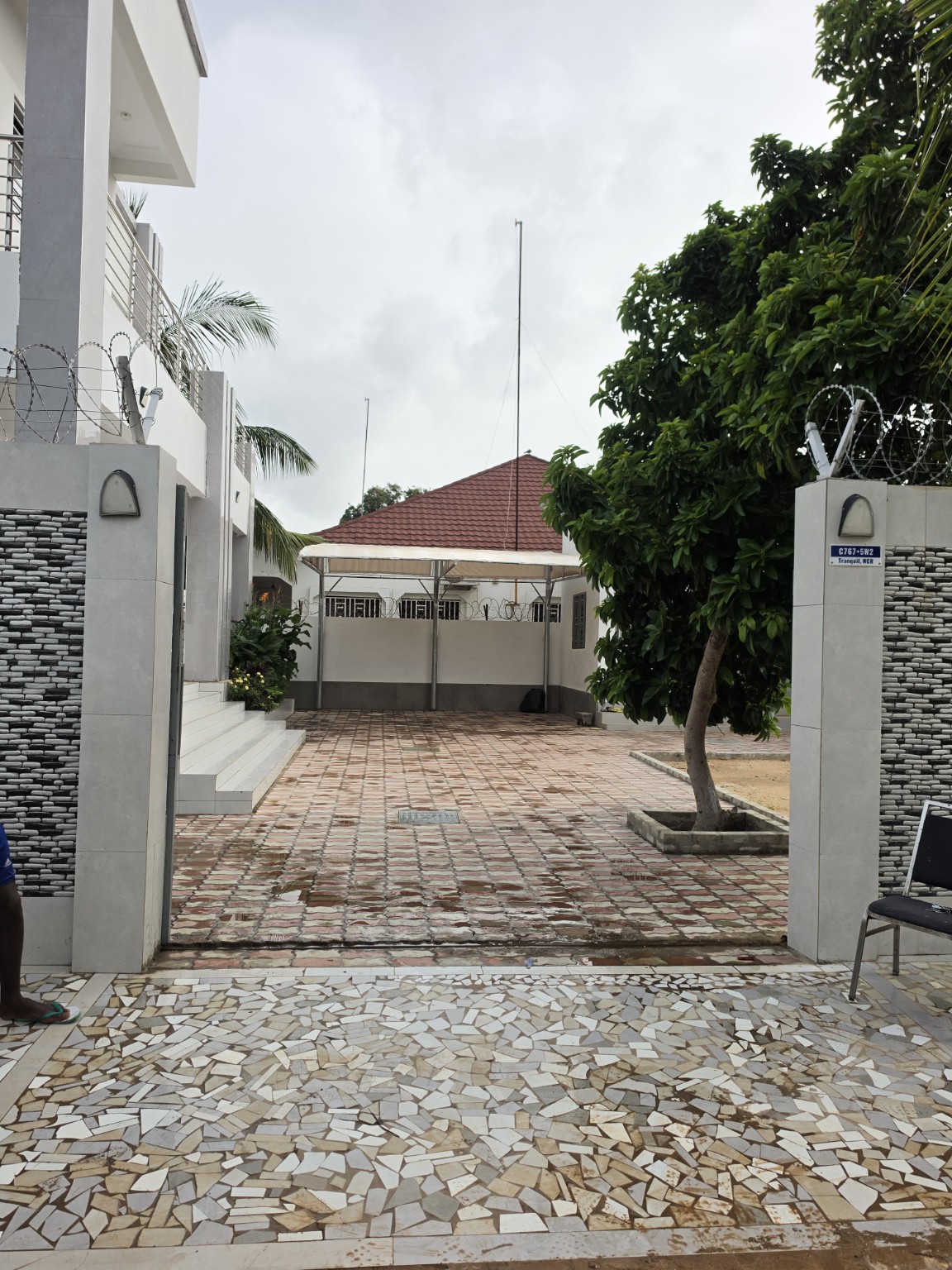 Spacious internal driveway and covered parking area